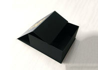 Подарочная коробка изготовленного на заказ логотипа штемпелевать золота присутствующая, коробка коробки складчатости черноты Смас поставщик