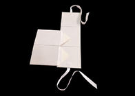 Коробки белого квадрата коробки плоские складывая с лентой раскрывают/закрытие поставщик