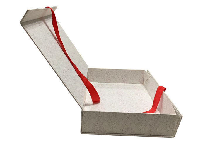 Поверхность бумаги искусства Принтнг подарочных коробок картона упаковывая складывая магнитная ровная поставщик
