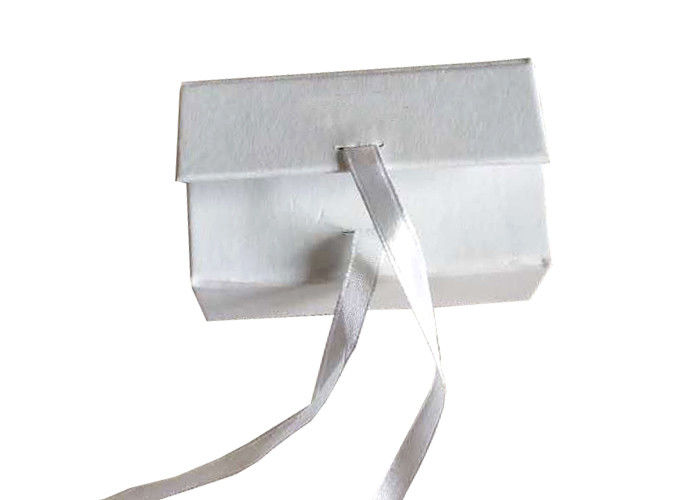 Облегченное ожерелье упаковки подарочной коробки бумаги ювелирных изделий с горячим штемпелюя логотипом поставщик