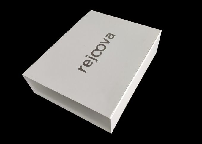 Выбитая серебряная вставка пены подарочных коробок 30 * 25 * 8км Спонг картона логотипа