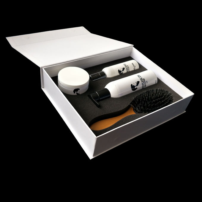 Сформированное белой книгой закрытие магнита логотипа коробки черное штемпелюя с вставкой пены ЕВА